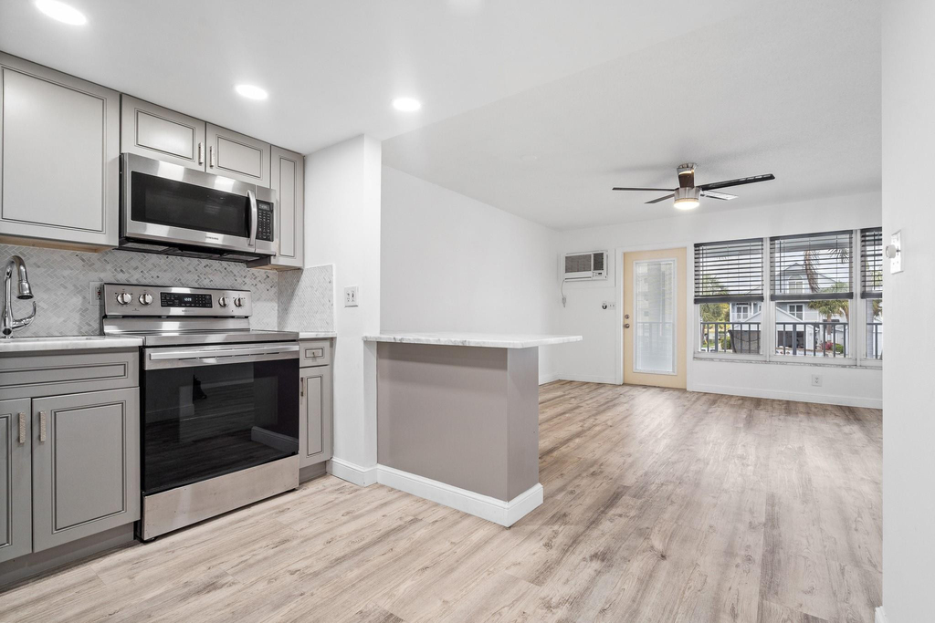 1110 N Riverside Drive - Photo 23