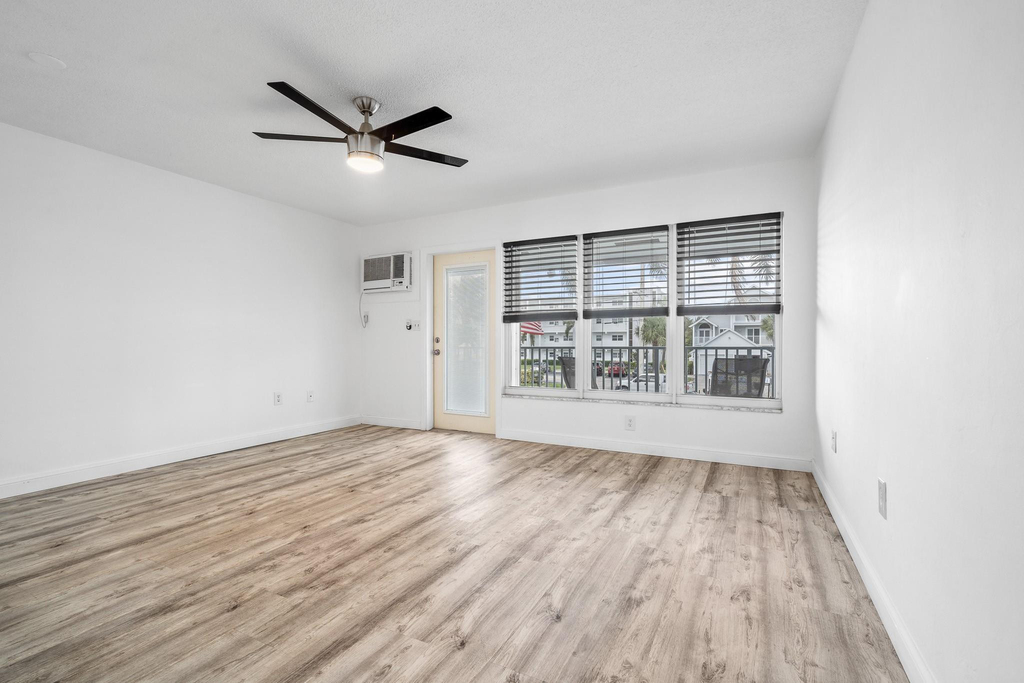 1110 N Riverside Drive - Photo 25