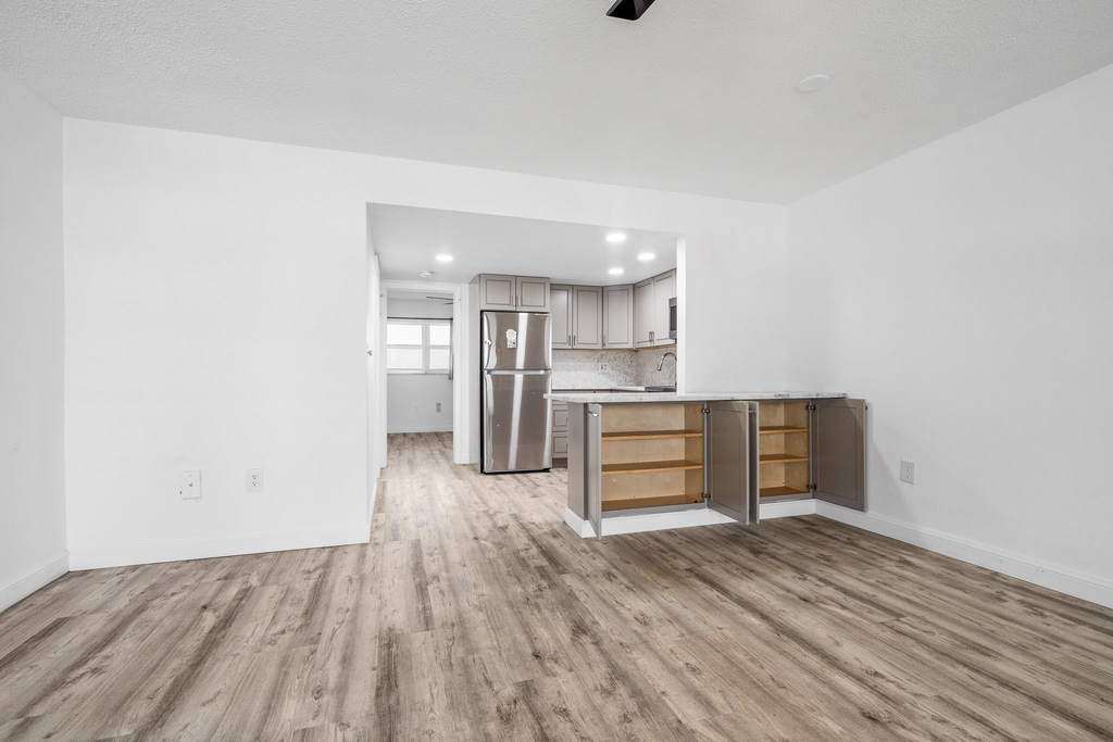 1110 N Riverside Drive - Photo 28