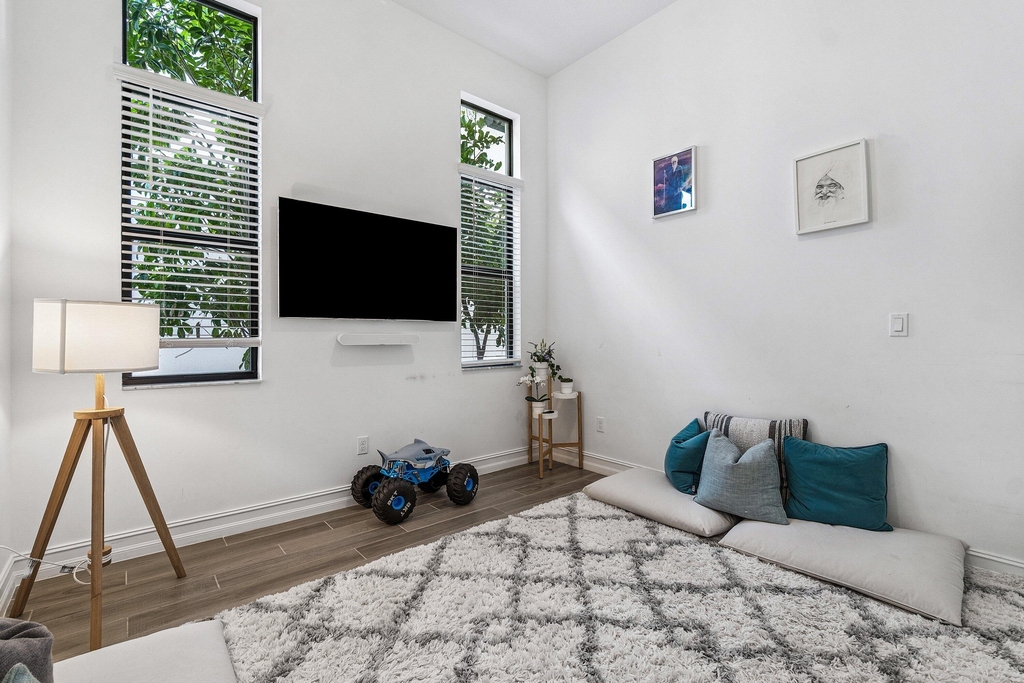 8795 Grand Prix Lane - Photo 48