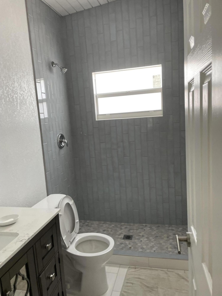 265 Ne 46th Street - Photo 3