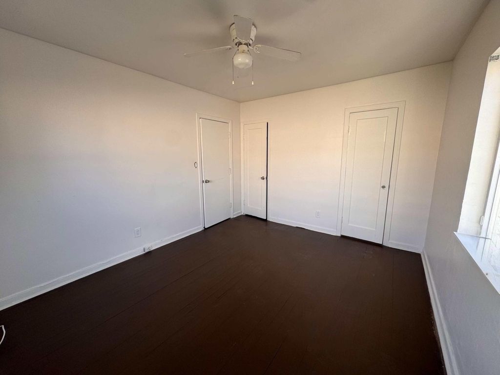 2515 Avenue E - Photo 6