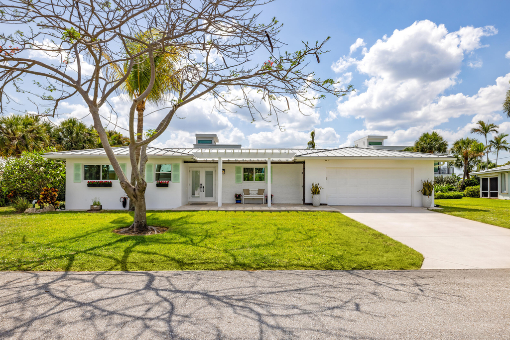 461 Apollo Drive - Photo 0