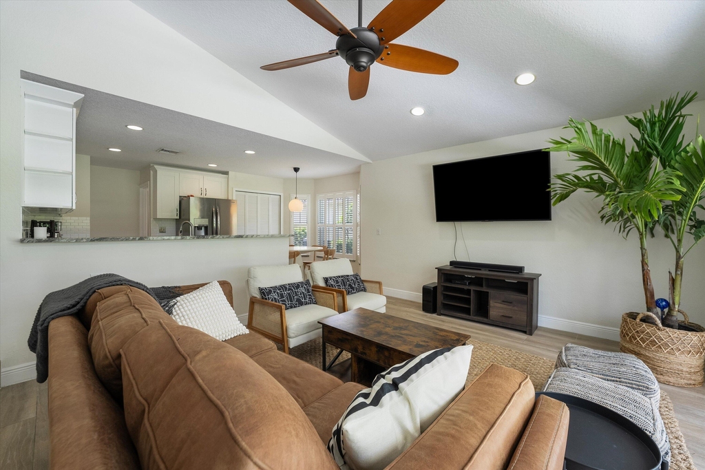 4033 Bluff Harbor Way - Photo 6