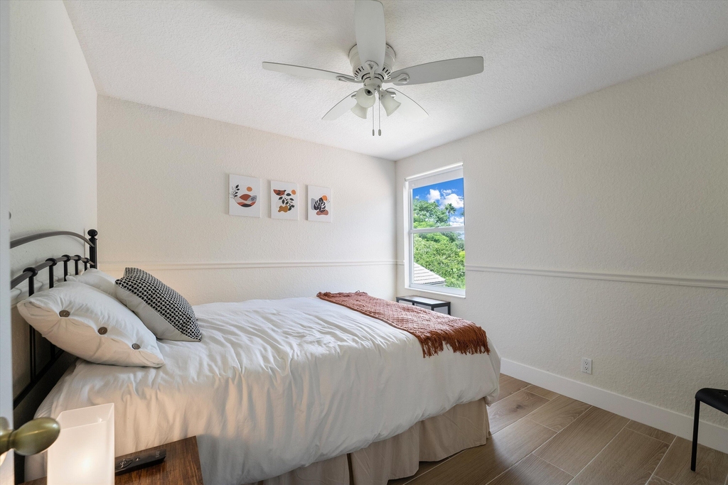4033 Bluff Harbor Way - Photo 10