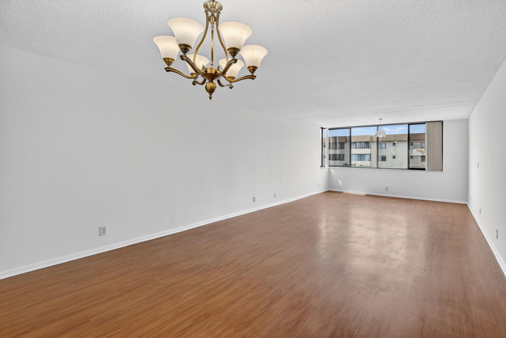 8030 Hampton Boulevard - Photo 13