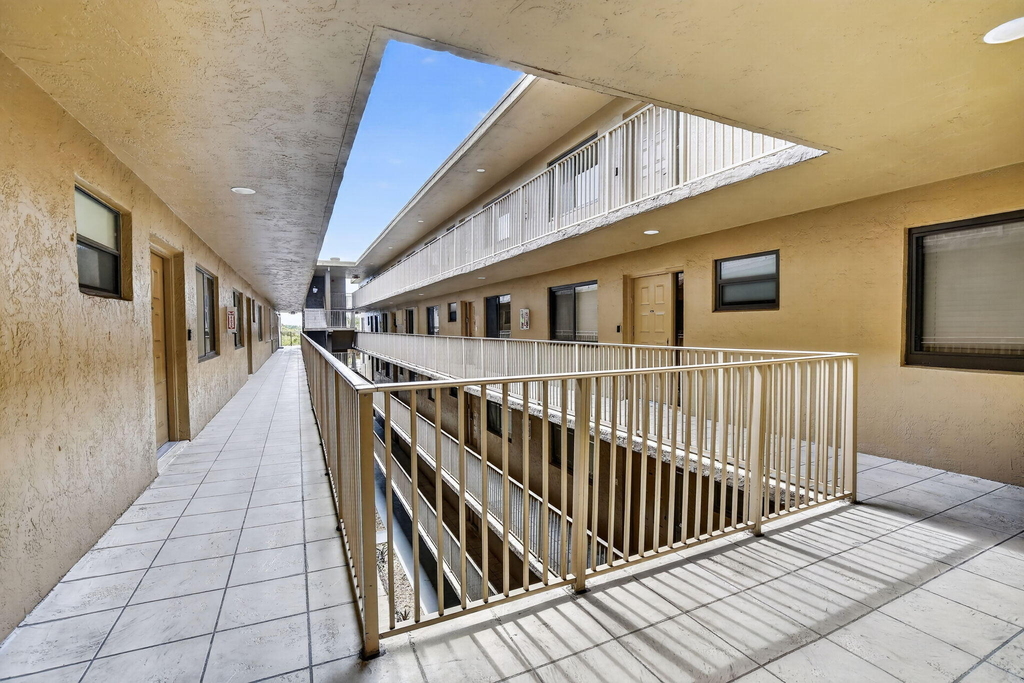 8030 Hampton Boulevard - Photo 5