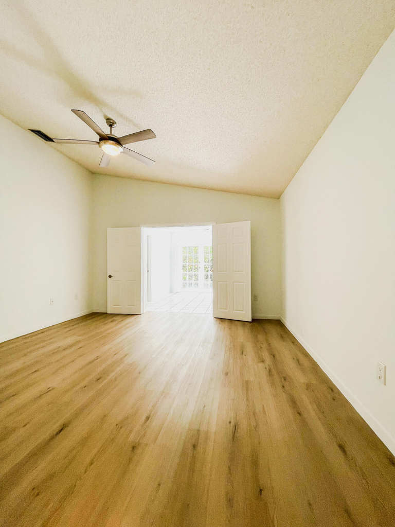 5851 Bristol Lane - Photo 6