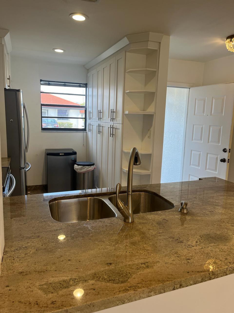 283 Nw 36th Avenue - Photo 2