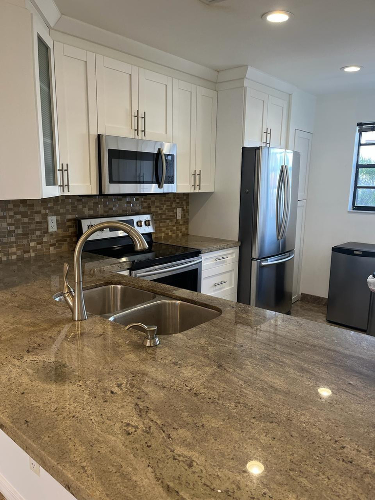 283 Nw 36th Avenue - Photo 3