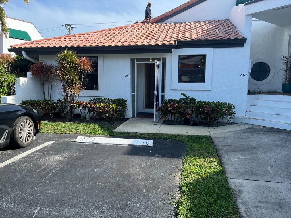 283 Nw 36th Avenue - Photo 0