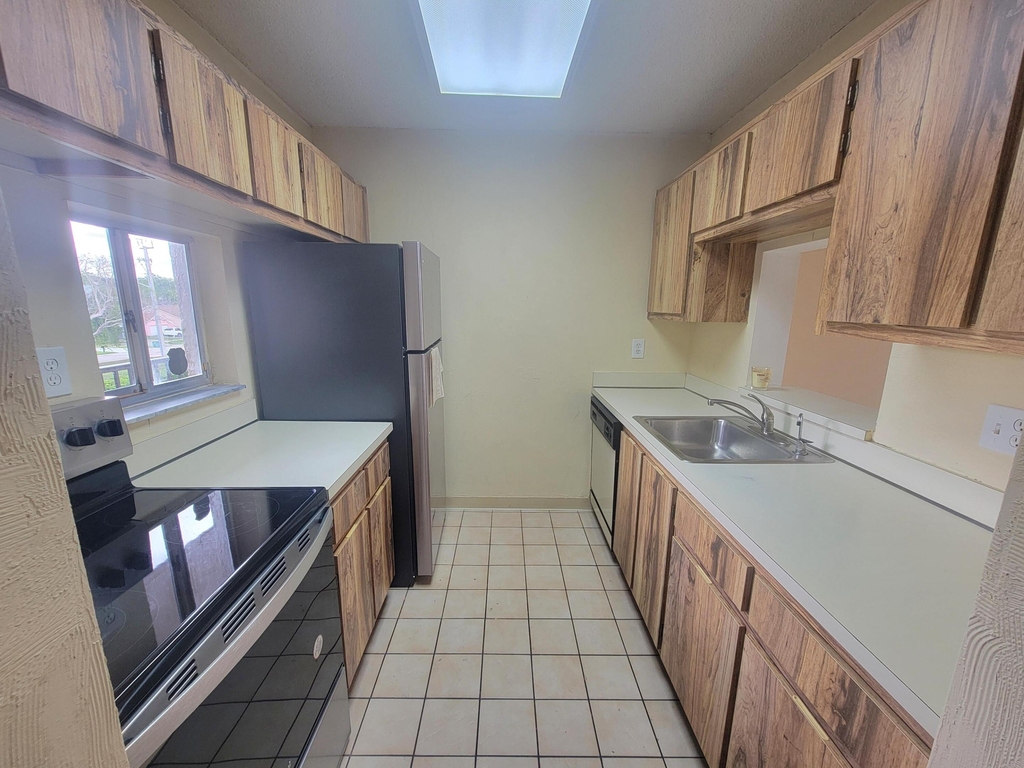 7900 Nw 50th Street - Photo 5