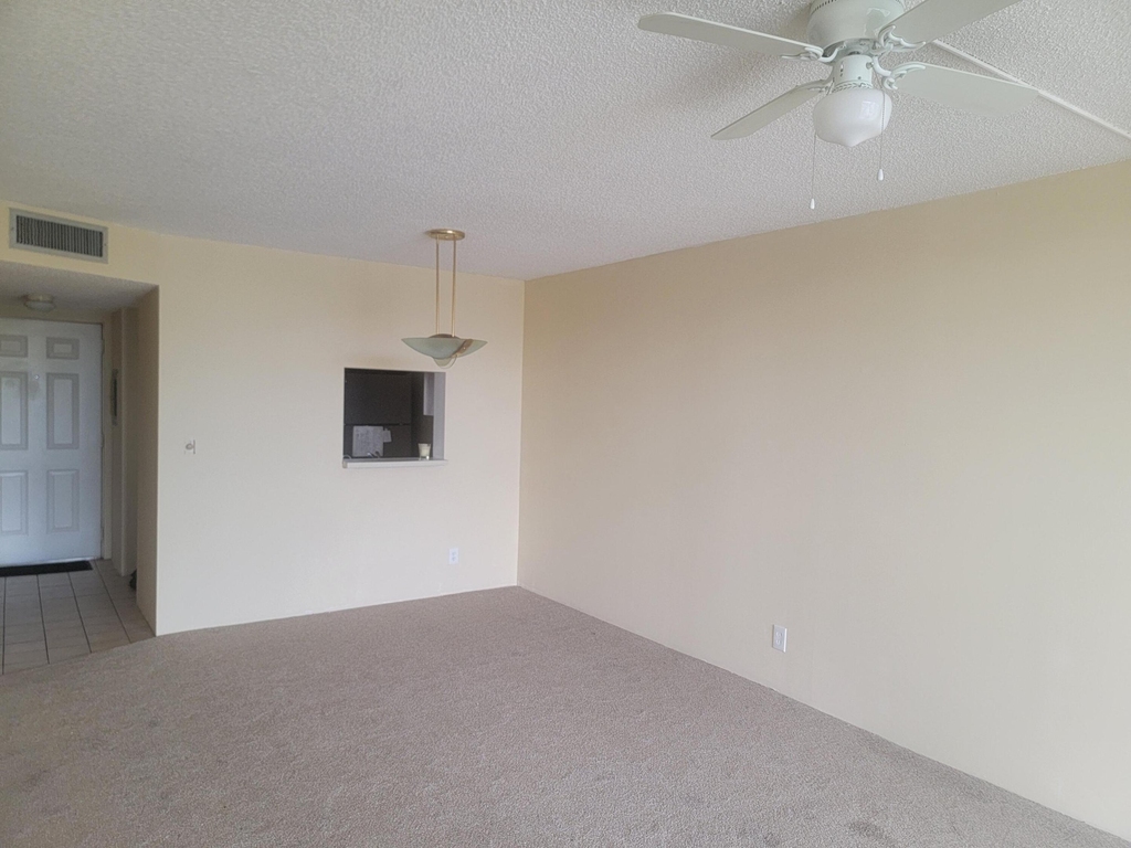 7900 Nw 50th Street - Photo 4