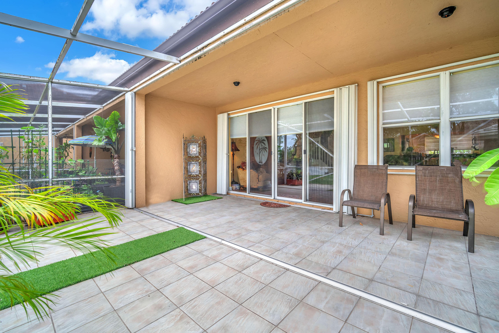 1888 Sw 53rd Avenue - Photo 31