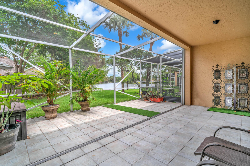 1888 Sw 53rd Avenue - Photo 29
