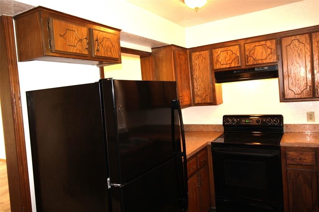 1901 Lindsey Street - Photo 4