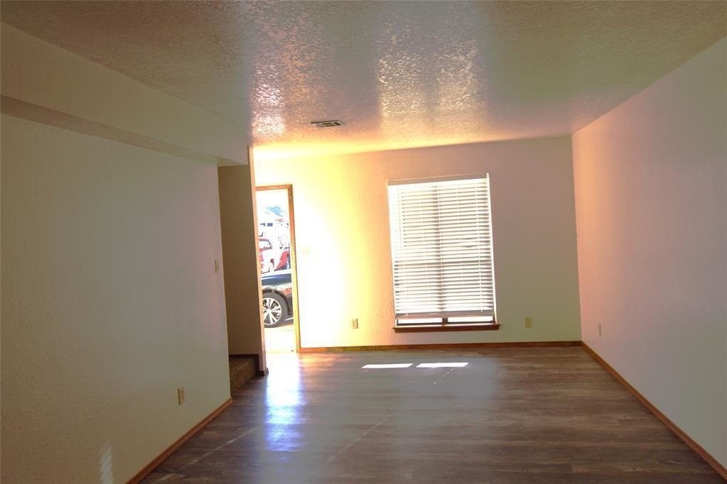 1901 Lindsey Street - Photo 22