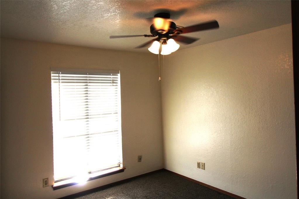 1901 Lindsey Street - Photo 31