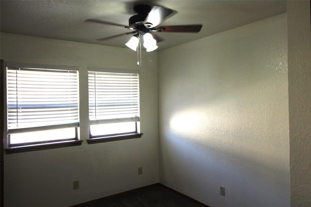 1901 Lindsey Street - Photo 17