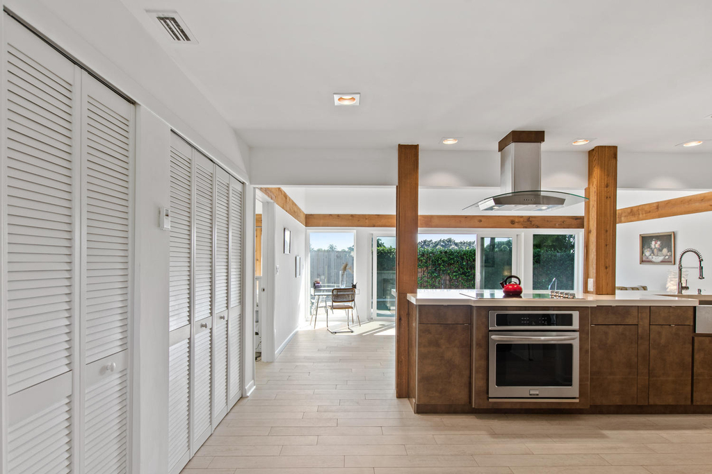 11792 Wimbledon Circle - Photo 3