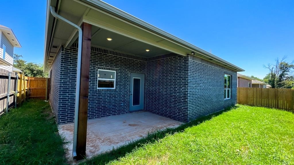 605 Remington Avenue - Photo 22