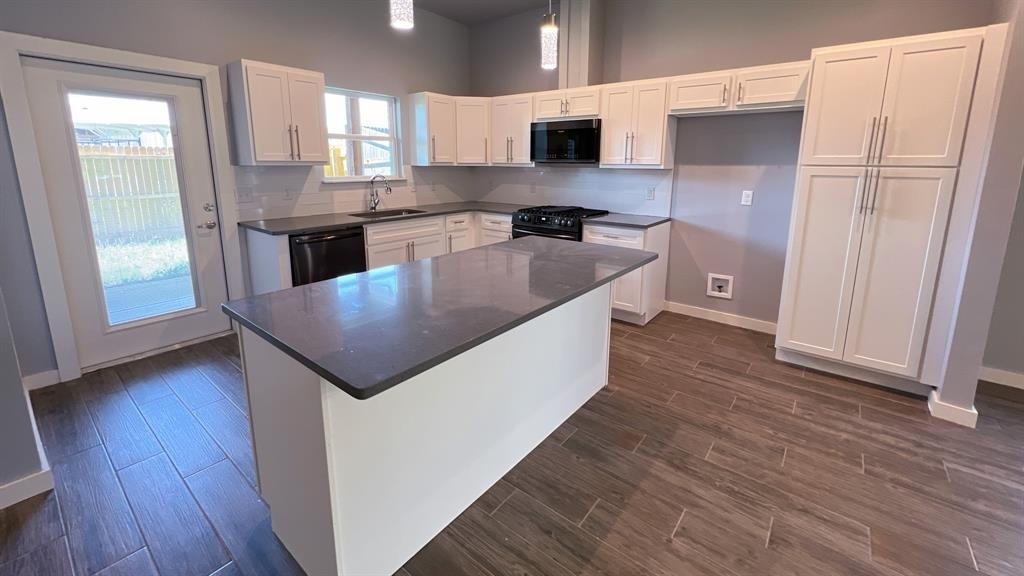605 Remington Avenue - Photo 5