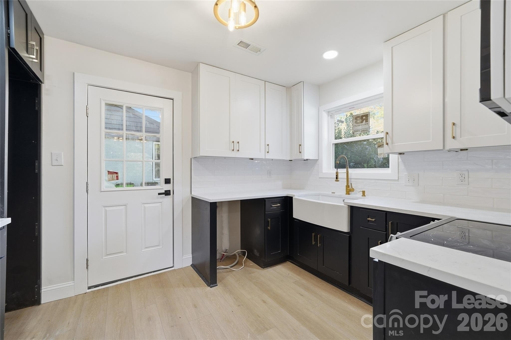 1320 Anderson Street - Photo 5