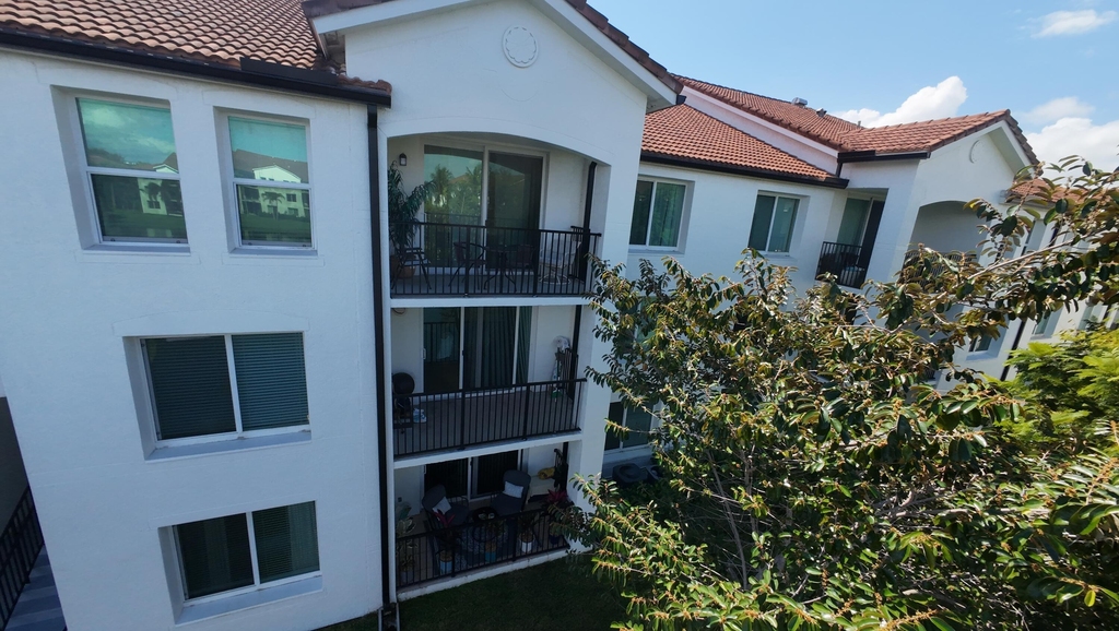 822 Villa Circle - Photo 4