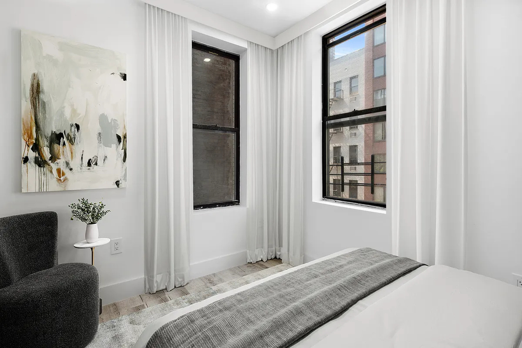  East 90th Street - Photo 1