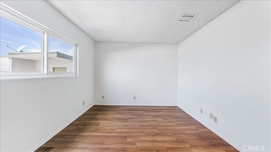 636 E Harvard Road - Photo 9