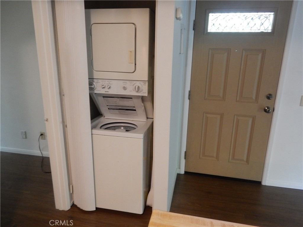 7101 Farralone Avenue - Photo 16