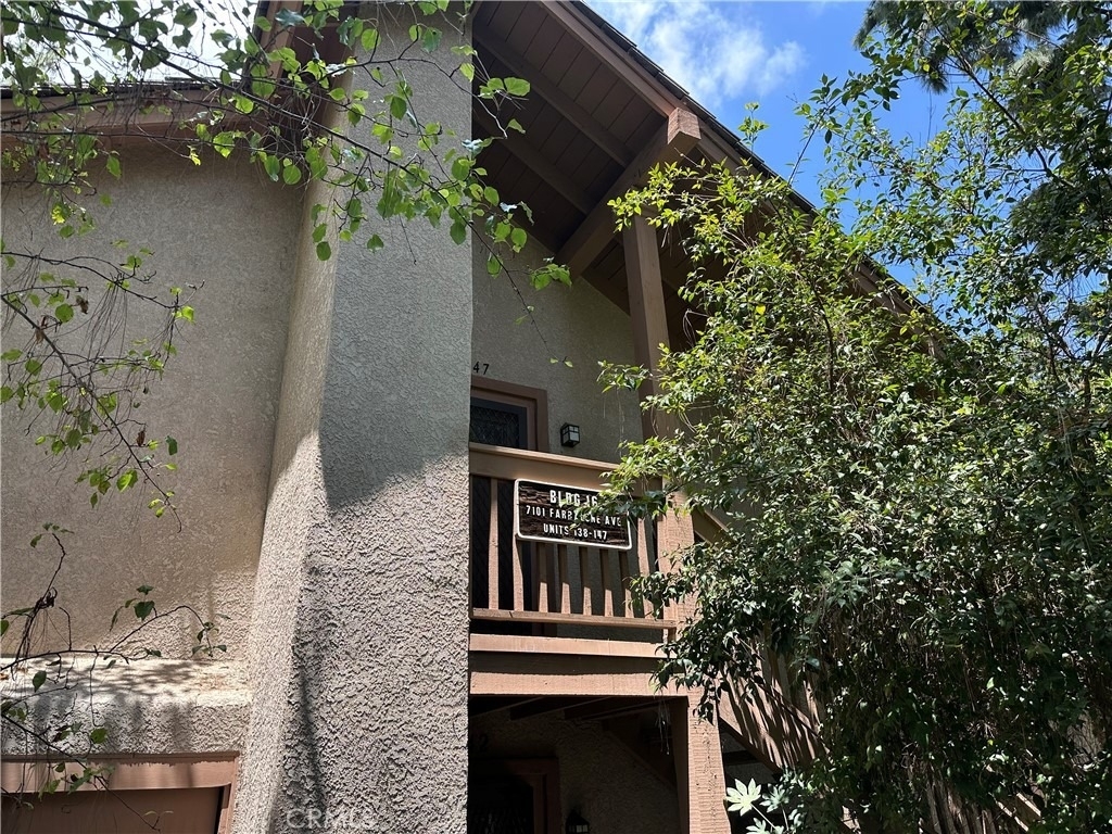 7101 Farralone Avenue - Photo 2