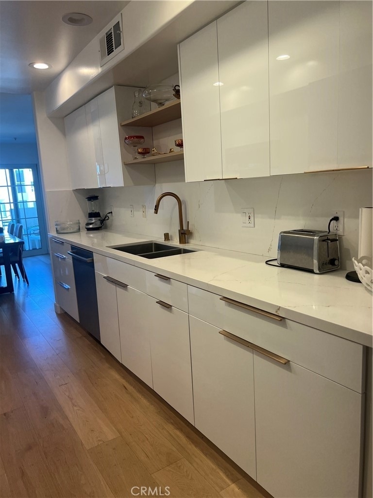 1817 Selby Ave - Photo 10