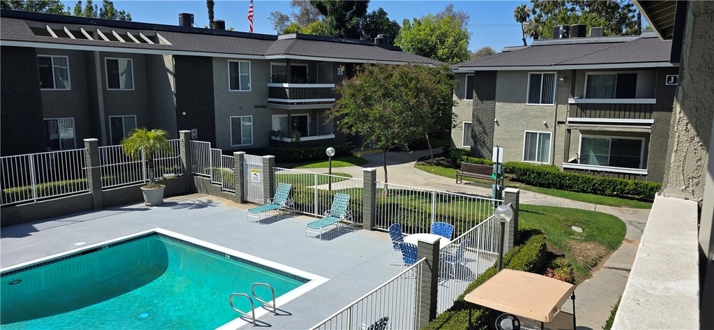 10601 Diana Avenue - Photo 8