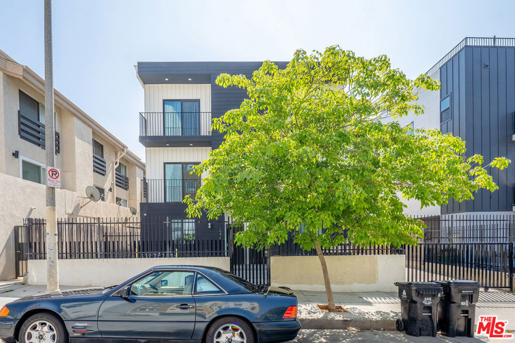246 N Dillon Street - Photo 1