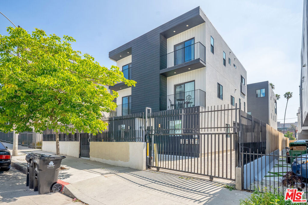 246 N Dillon Street - Photo 2