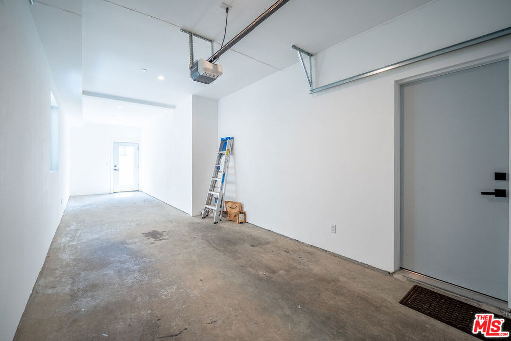 246 N Dillon Street - Photo 35