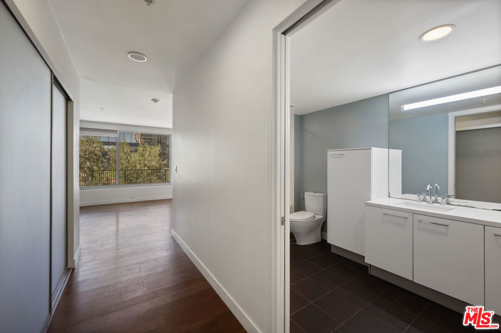 901 S Flower Street - Photo 9
