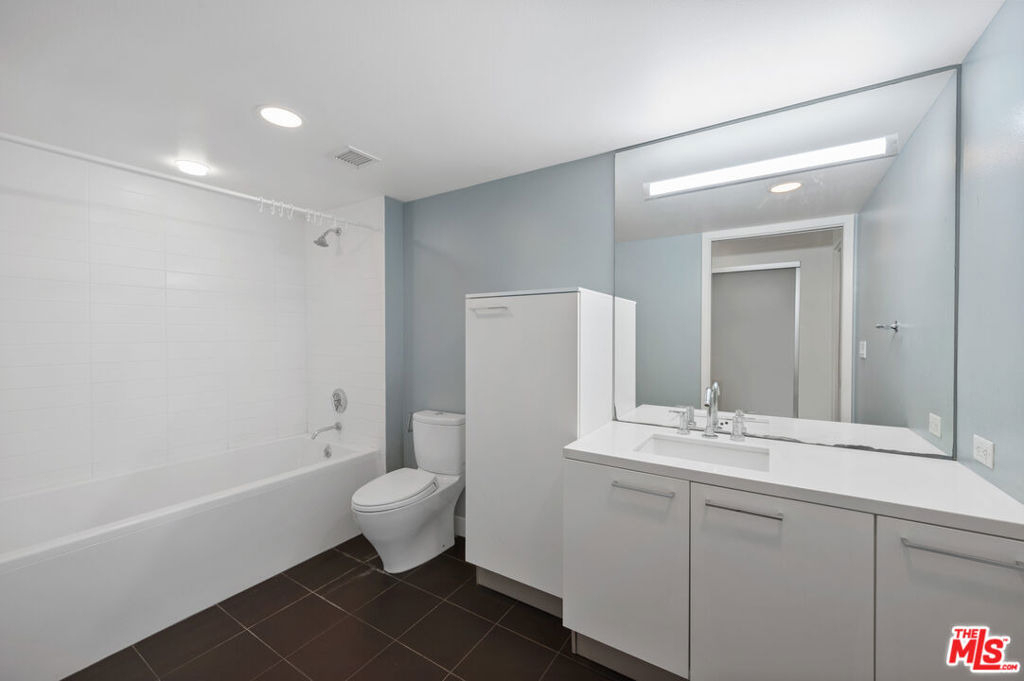 901 S Flower Street - Photo 12