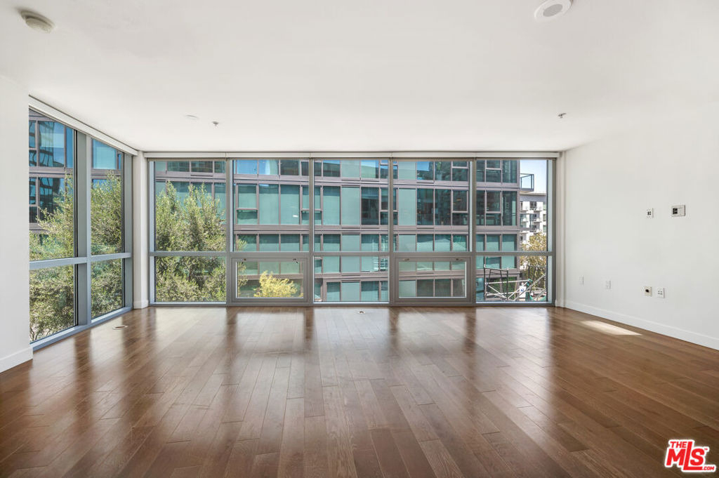 901 S Flower Street - Photo 4