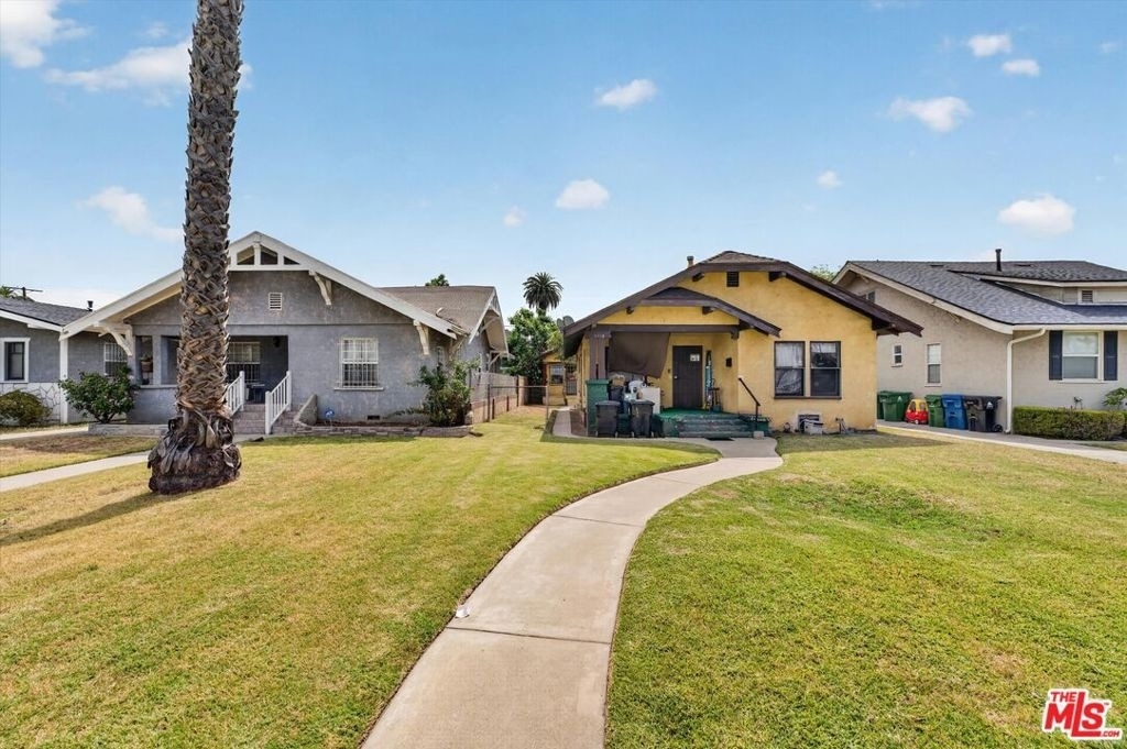 5008 S Wilton Place - Photo 1