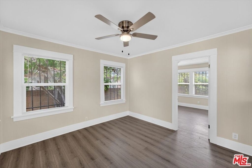 5008 S Wilton Place - Photo 5