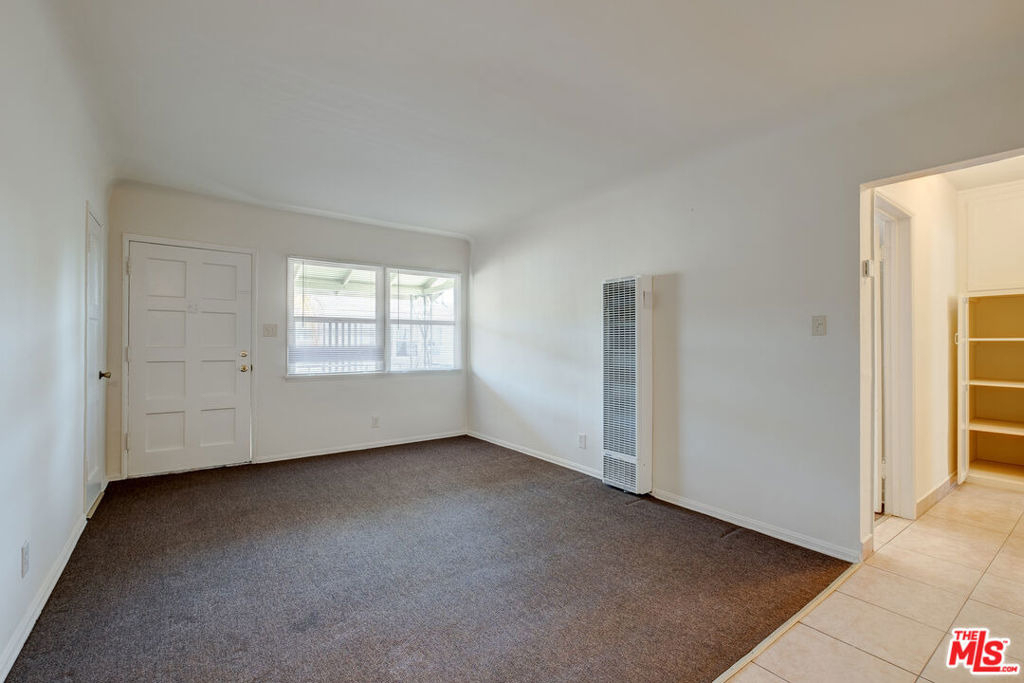 11508 Simms Avenue - Photo 6