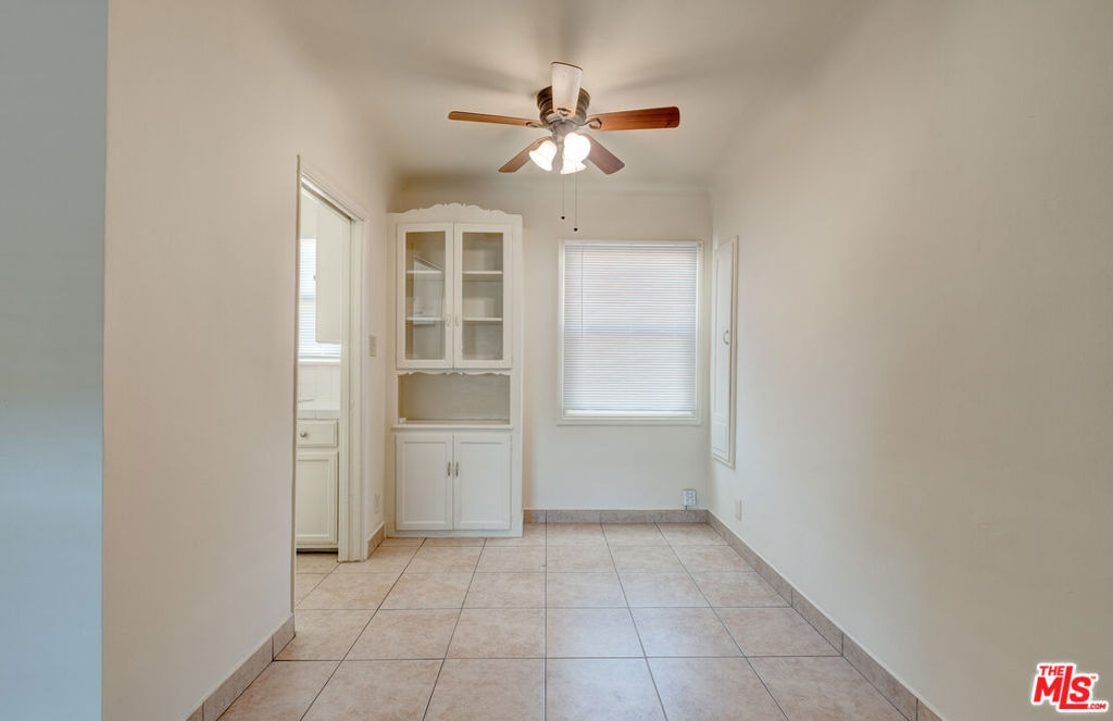 11508 Simms Avenue - Photo 8