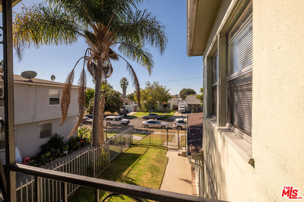 11508 Simms Avenue - Photo 2