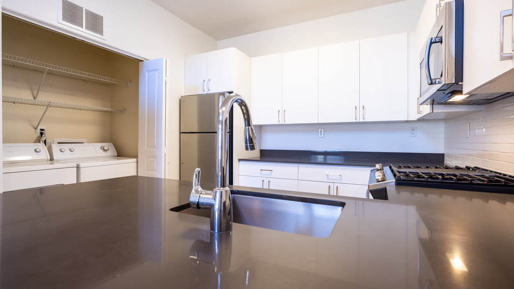 4077 Glencoe Avenue - Photo 6