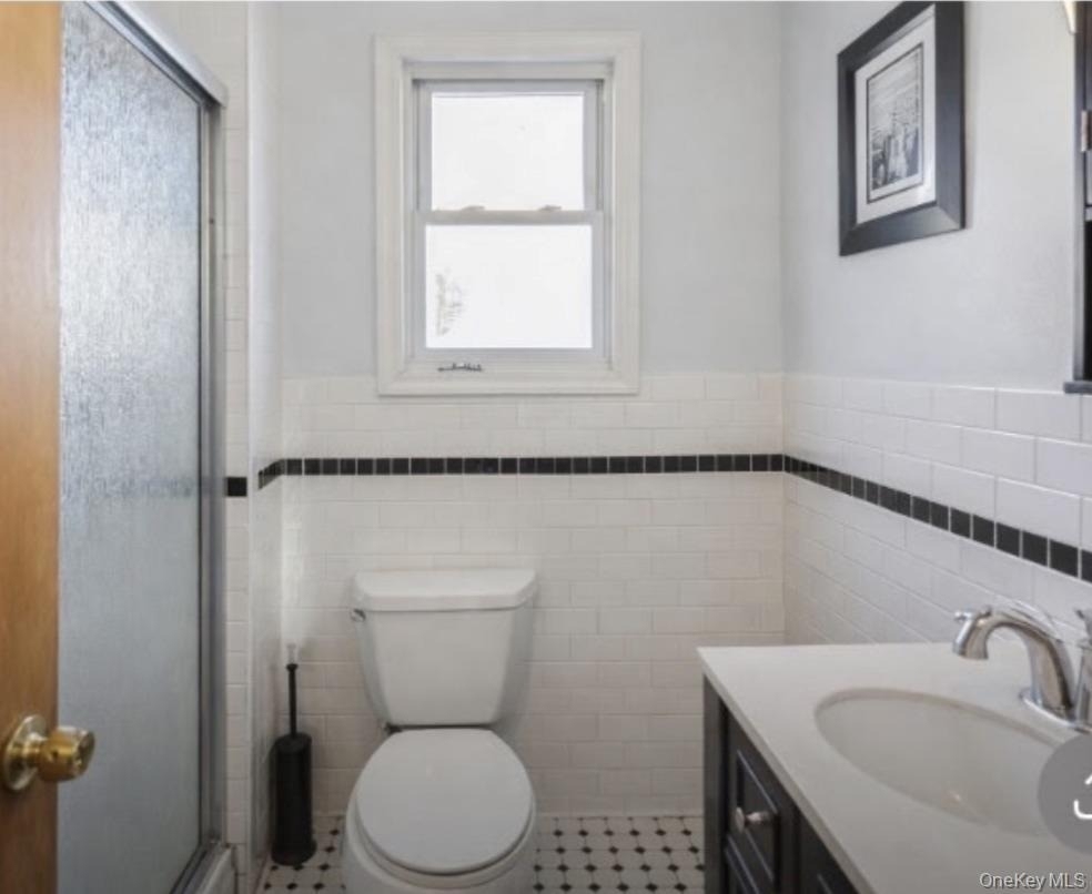 470 Lafayette Boulevard - Photo 3