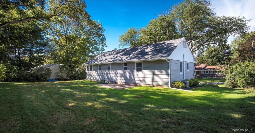 16 Elmwood Drive - Photo 2