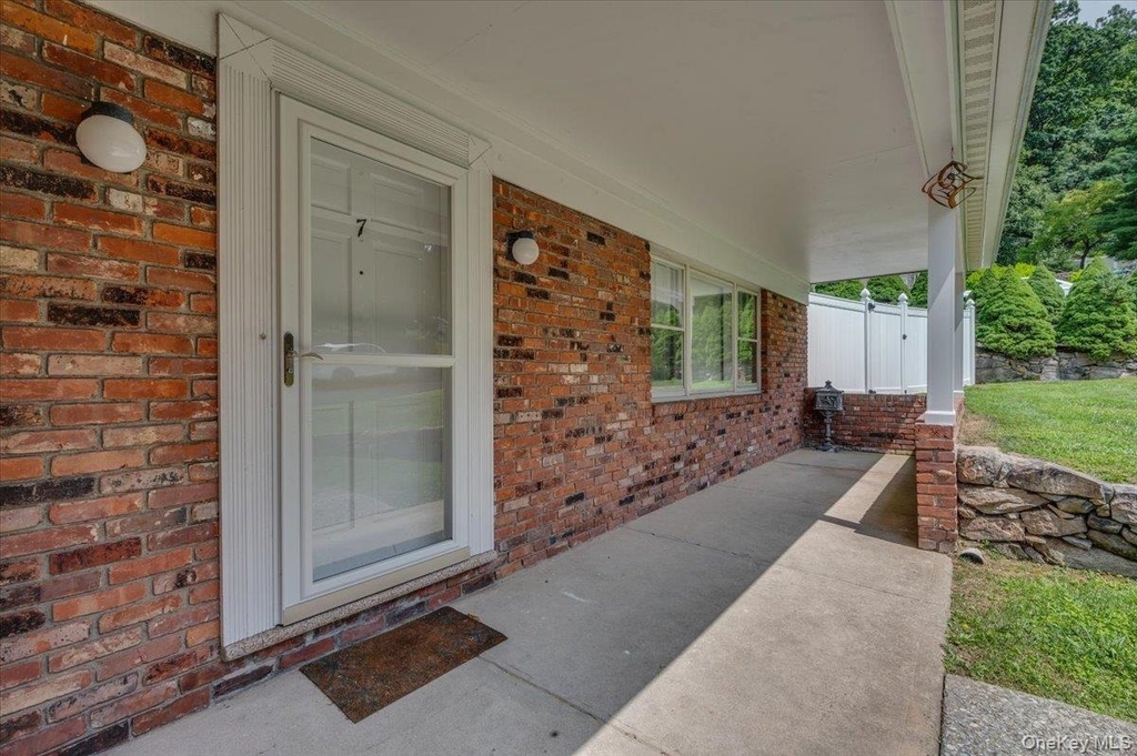 7 Shaw Lane - Photo 1