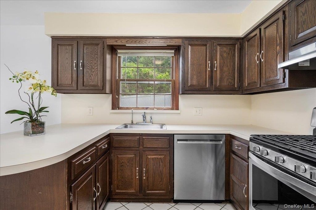 7 Shaw Lane - Photo 9
